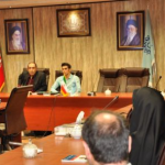 دانلود نشست «نشر در حوزه طنز، کاریکاتور و فکاهی» دانلود نشست «نشر در حوزه طنز، کاریکاتور و فکاهی»