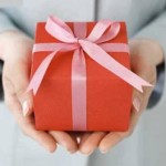 طنز : به کی، چی هدیه بدهیم؟ طنز : به کی، چی هدیه بدهیم؟