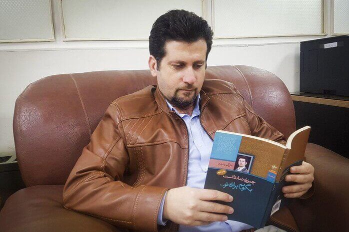 کارکرد اصلی شعر و ادبیات طنز در گفتوگو با یک طنزپرداز